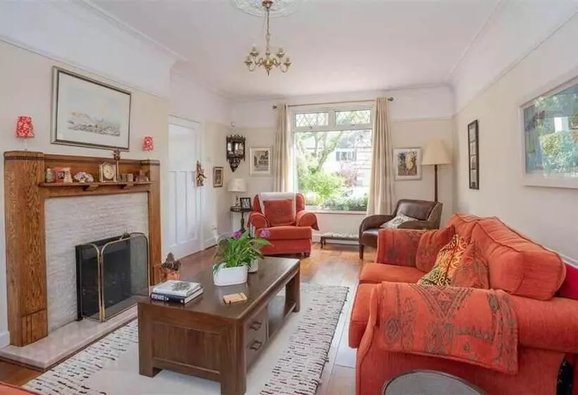 Residenssi Delightful Family Home