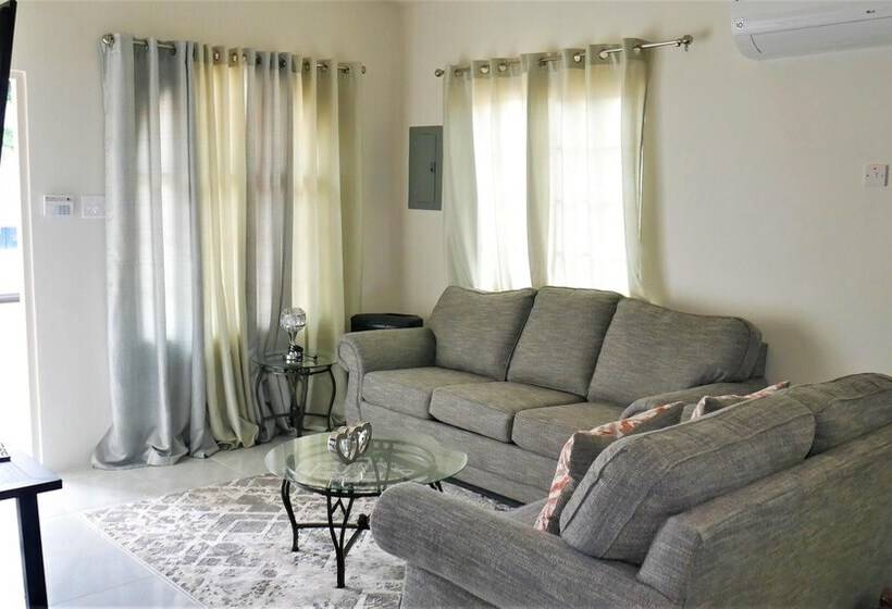 اقامتگاه Lux Sea View Camelot Village Discovery Bay