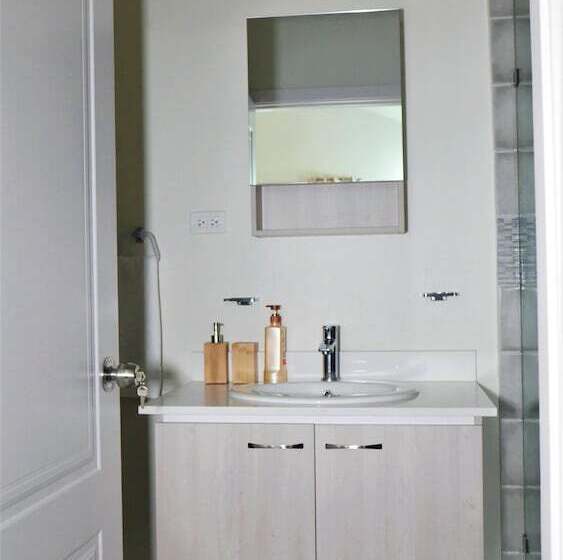 اقامتگاه Lux Sea View Camelot Village Discovery Bay