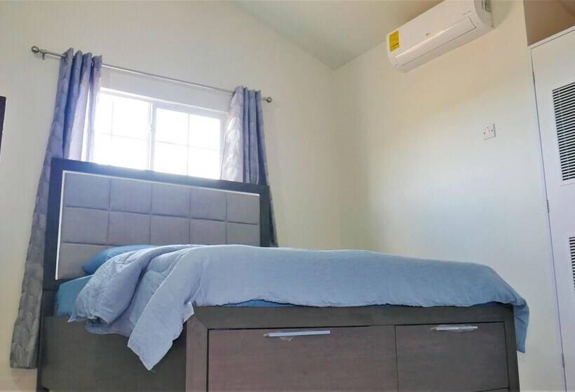 اقامتگاه Lux Sea View Camelot Village Discovery Bay