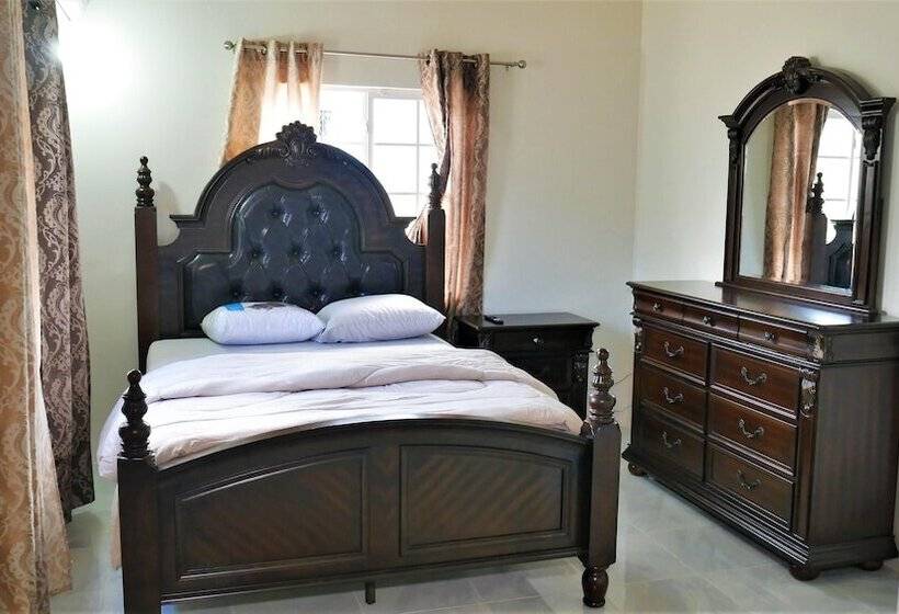 اقامتگاه Lux Sea View Camelot Village Discovery Bay