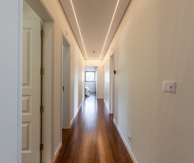 Резиденция Stunning 6 Bed House In Brito, Guimaraes