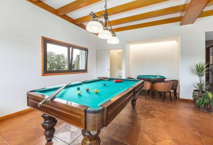 Residenssi Stunning 6 Bed House In Brito, Guimaraes