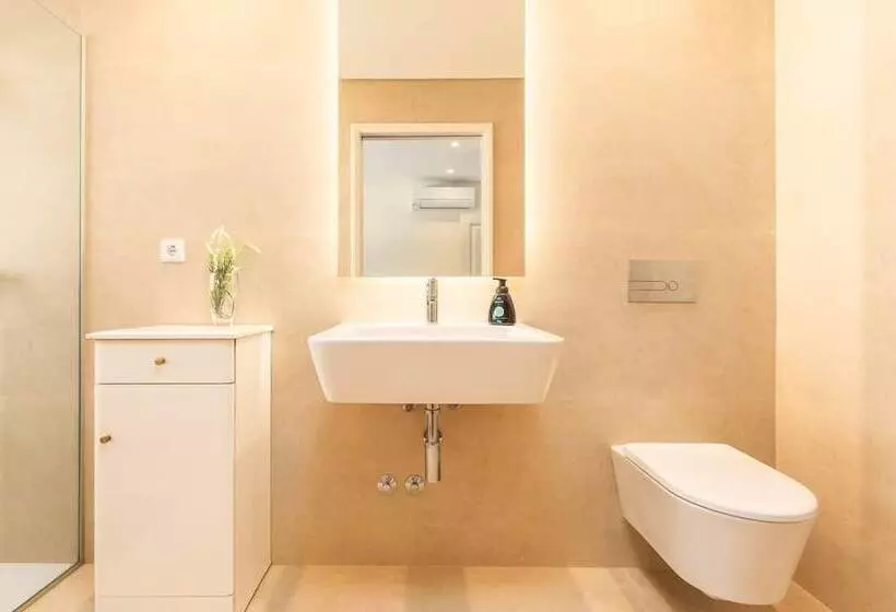 Residenssi Stunning 6 Bed House In Brito, Guimaraes