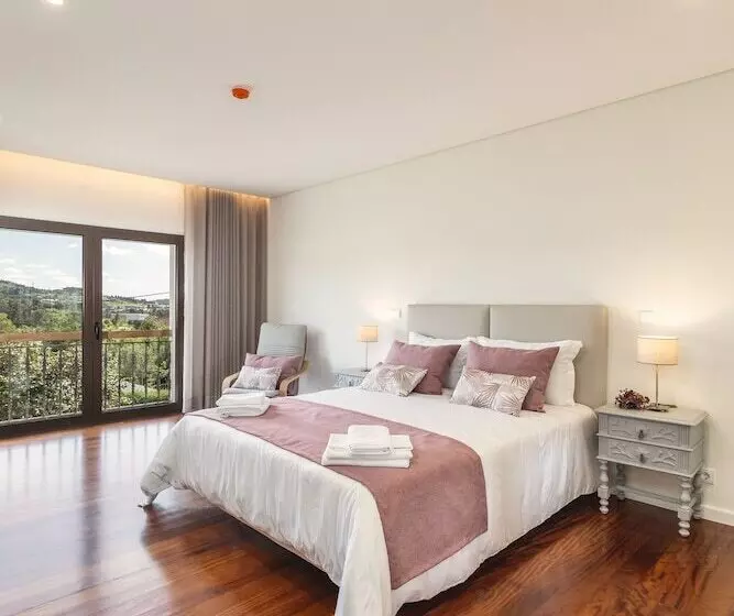 Residenssi Stunning 6 Bed House In Brito, Guimaraes