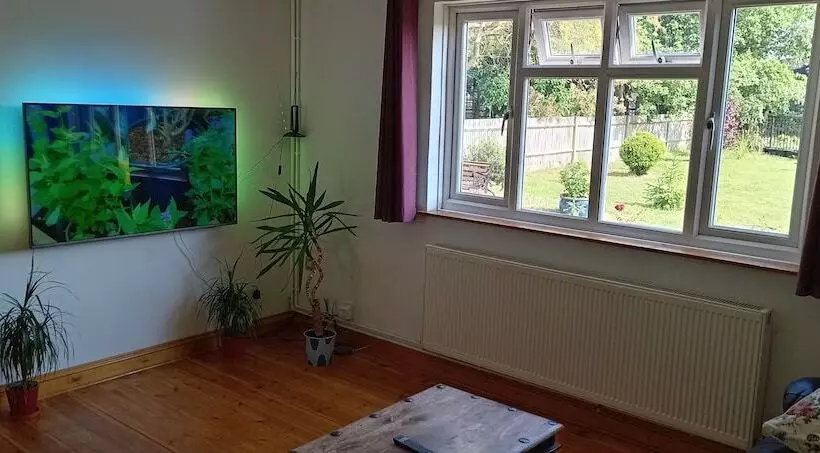 3 Bed Cottage In Quiet & Green Wallington