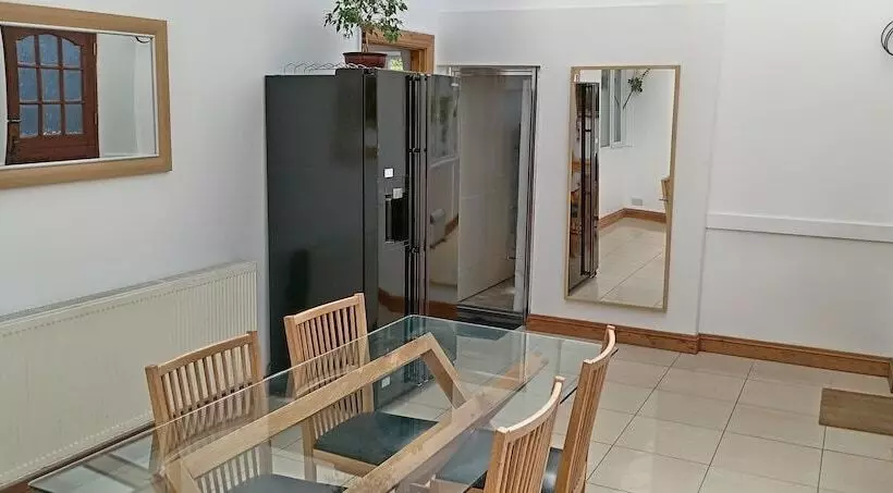 3 Bed Cottage In Quiet & Green Wallington