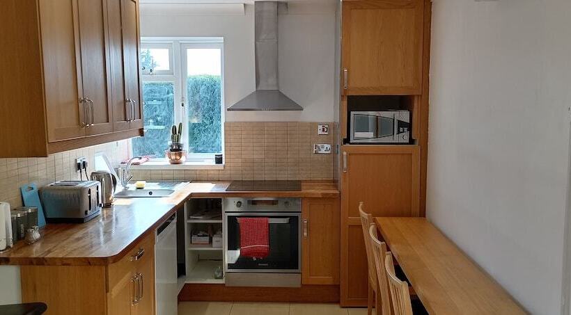 3 Bed Cottage In Quiet & Green Wallington