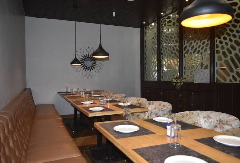 Annandam Inn Hotel Anand