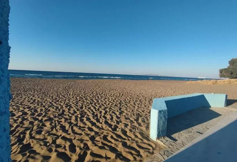 ベッドアンドブレックファースト Tsagarakis Beach