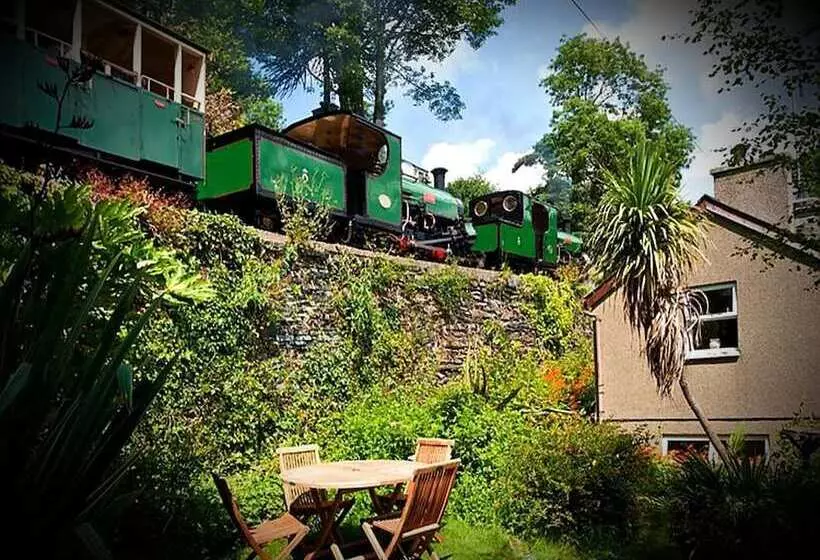 Bodorwel Cottage, Next To Ffestiniog Railway