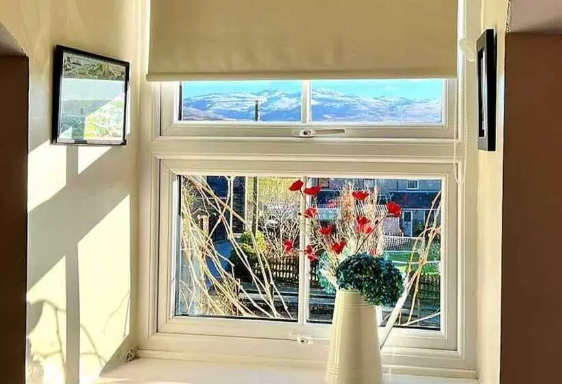 Bodorwel Cottage, Next To Ffestiniog Railway