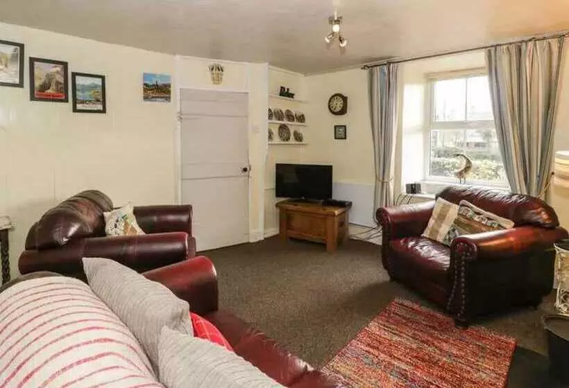 Bodorwel Cottage, Next To Ffestiniog Railway
