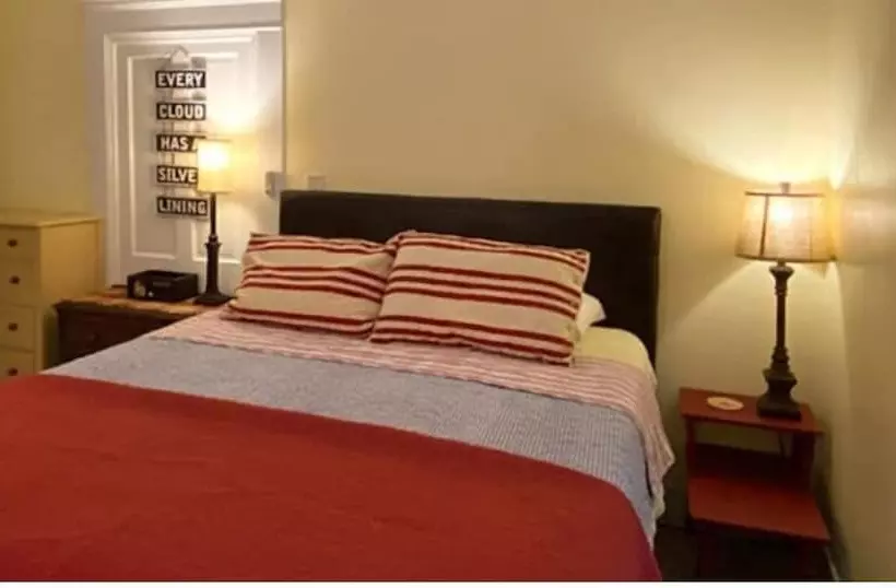 College Inn Bed And Breakfast