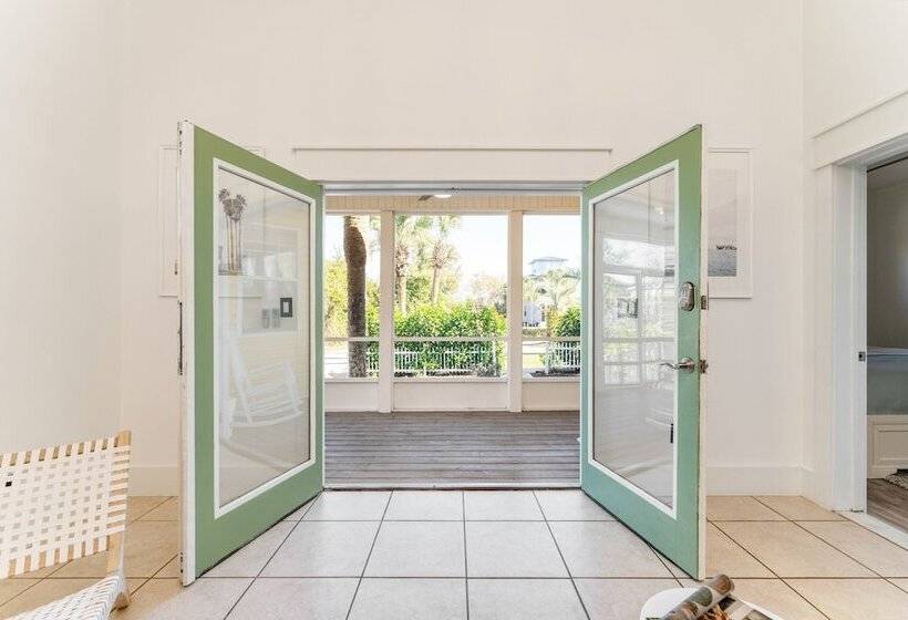 Halo By Avantstay Walk To Beach + Private Pool