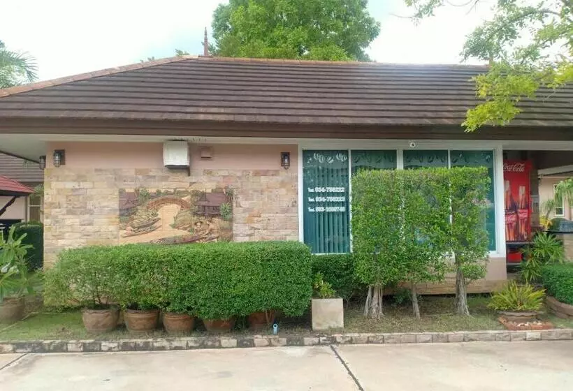 ホテル Capital O 75415 Nanthachart Riverview Resort