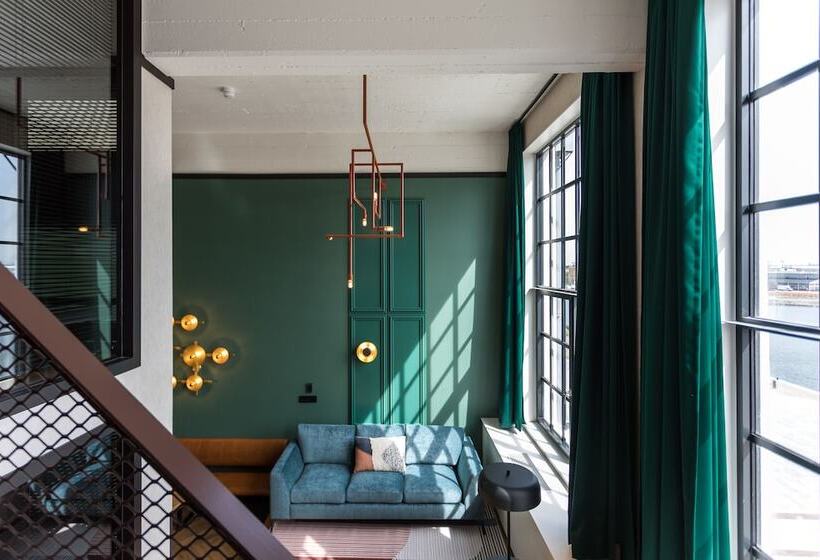 בית מלון כפרי De Timmerfabriek  Kloeg Collection