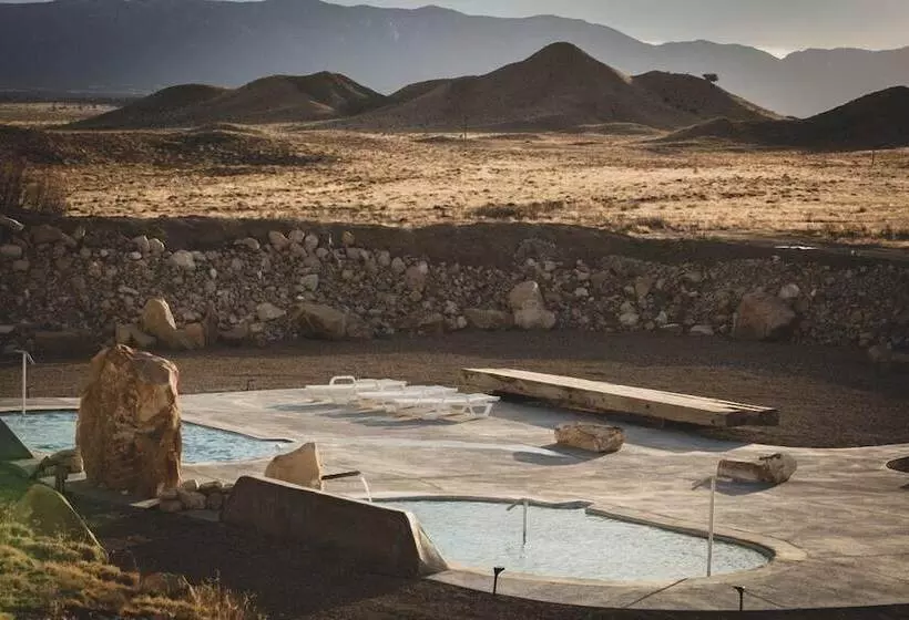 ホテル Desert Reef Hot Springs