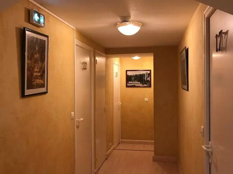 Hotelli Hostellerie Au Rendez Vous Des Amis