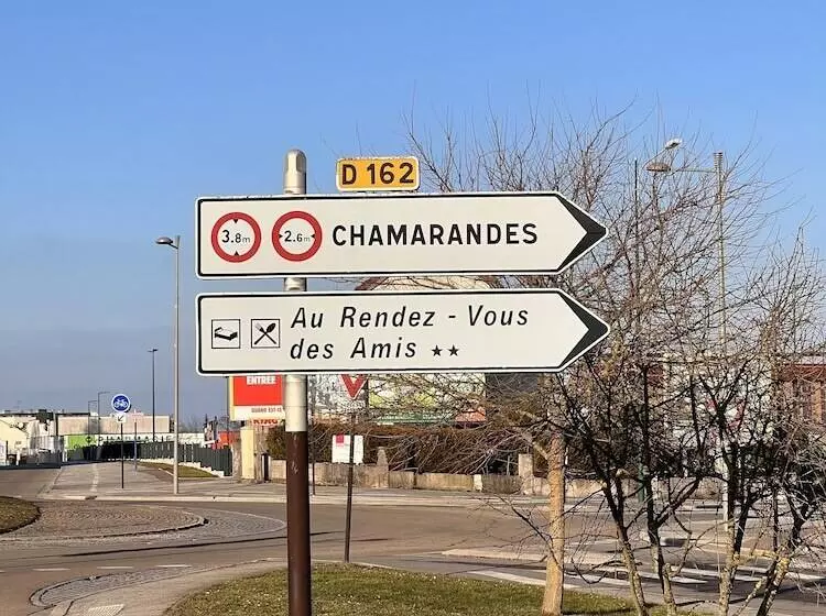 Hotelli Hostellerie Au Rendez Vous Des Amis