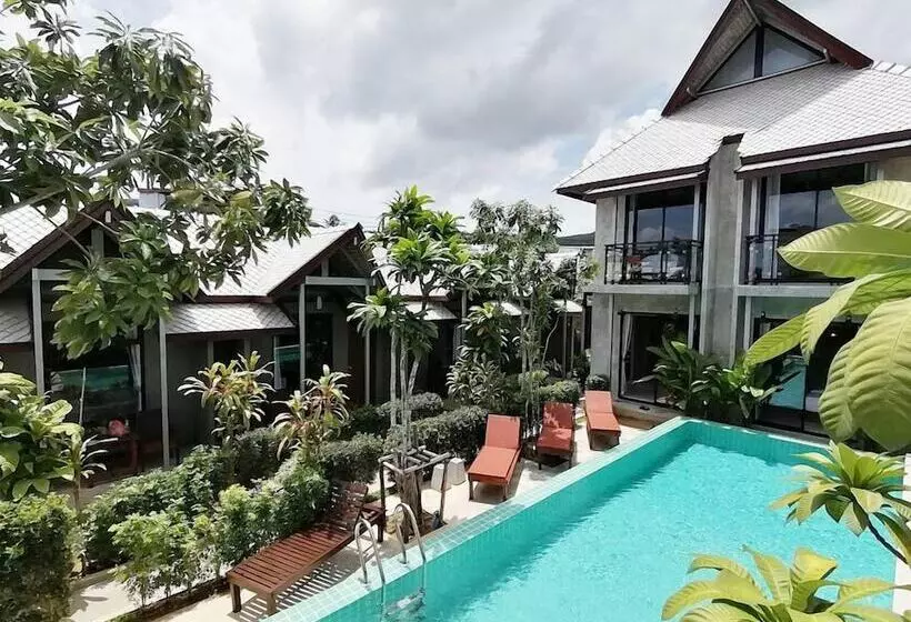 Hotelli Jr Place At Klong Muang Beach Krabi