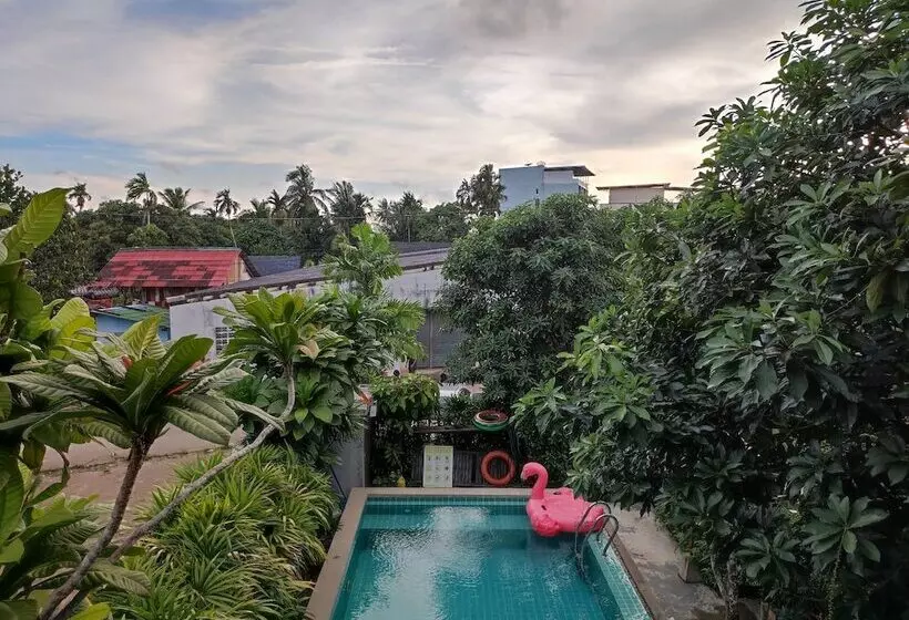 Hotelli Jr Place At Klong Muang Beach Krabi