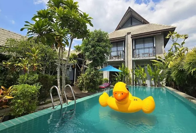 Hotelli Jr Place At Klong Muang Beach Krabi