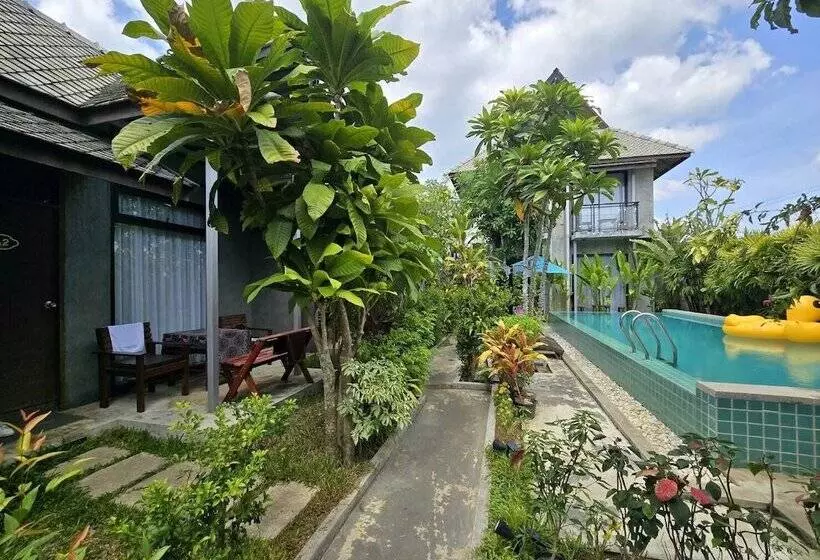 Hotelli Jr Place At Klong Muang Beach Krabi