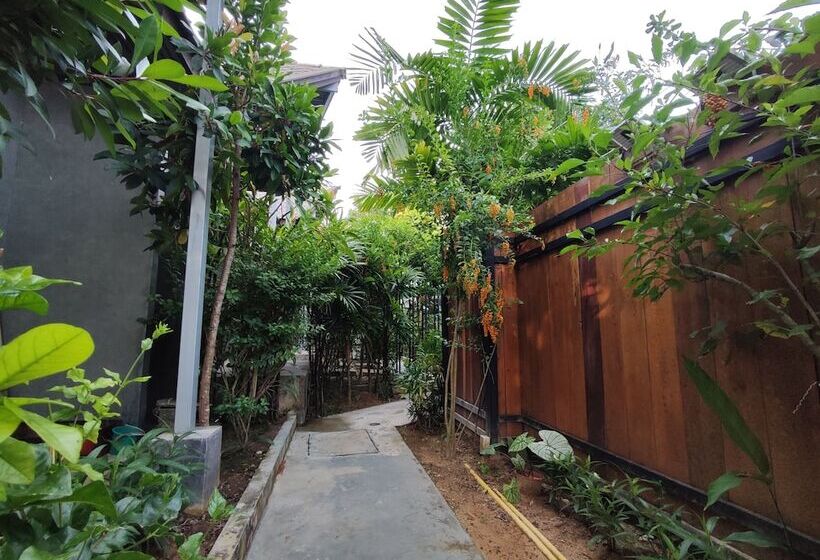 בית מלון כפרי Jr Place At Klong Muang Beach Krabi