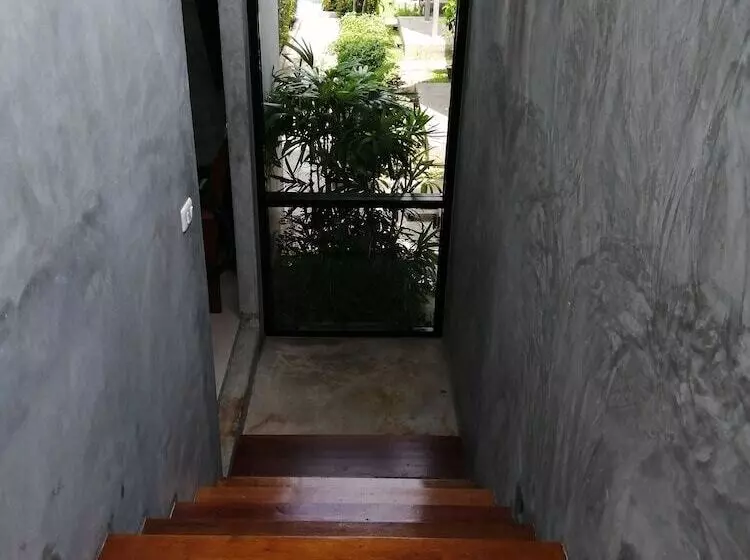 Hotelli Jr Place At Klong Muang Beach Krabi