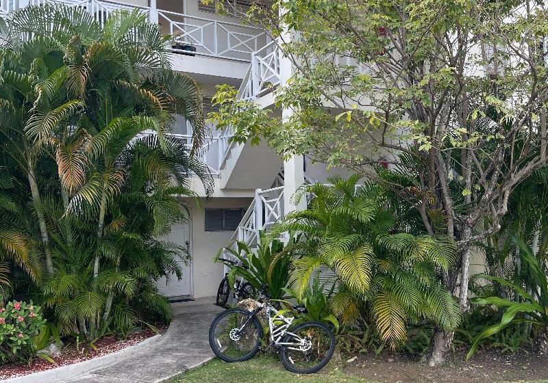 هتل Luxury Apartments And Rooms The Lagoons