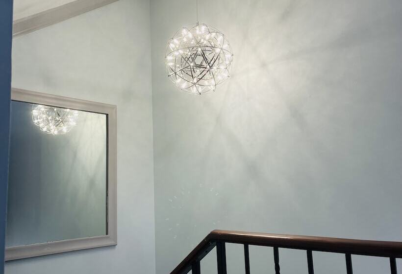 هتل Luxury Apartments And Rooms The Lagoons