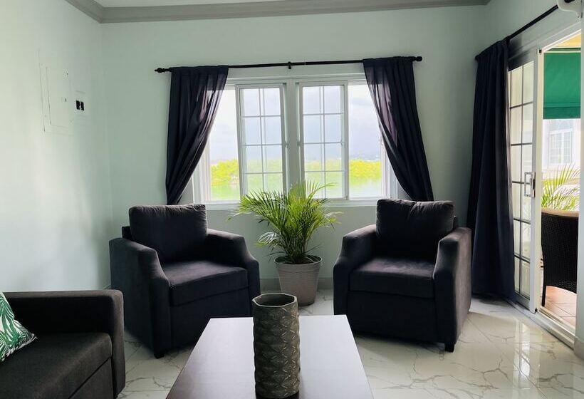 هتل Luxury Apartments And Rooms The Lagoons