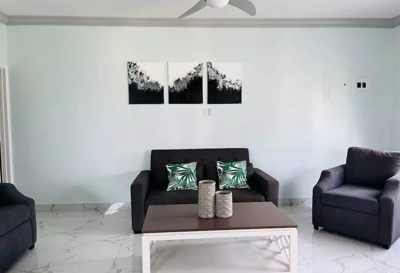 هتل Luxury Apartments And Rooms The Lagoons