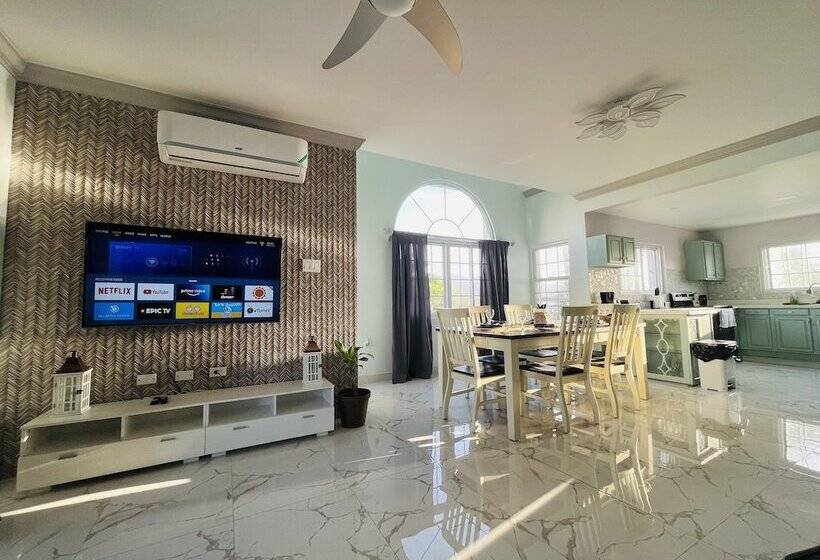 هتل Luxury Apartments And Rooms The Lagoons