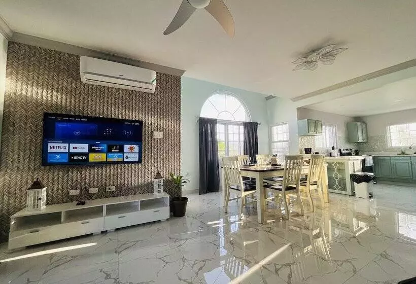 هتل Luxury Apartments And Rooms The Lagoons