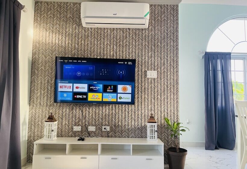 هتل Luxury Apartments And Rooms The Lagoons