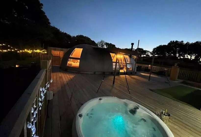 Hotelli Moonlight Dome Tent