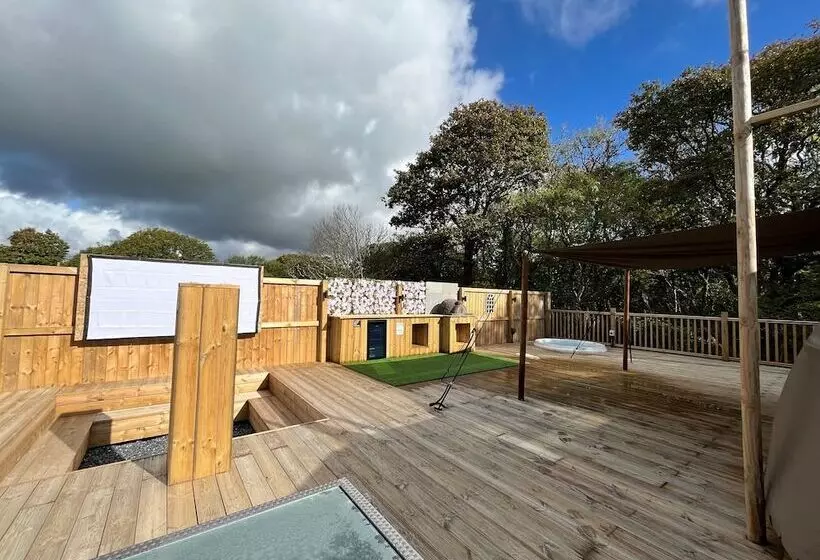 Hotelli Moonlight Dome Tent