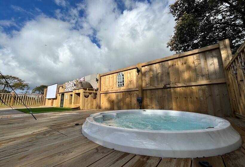 Hotelli Moonlight Dome Tent