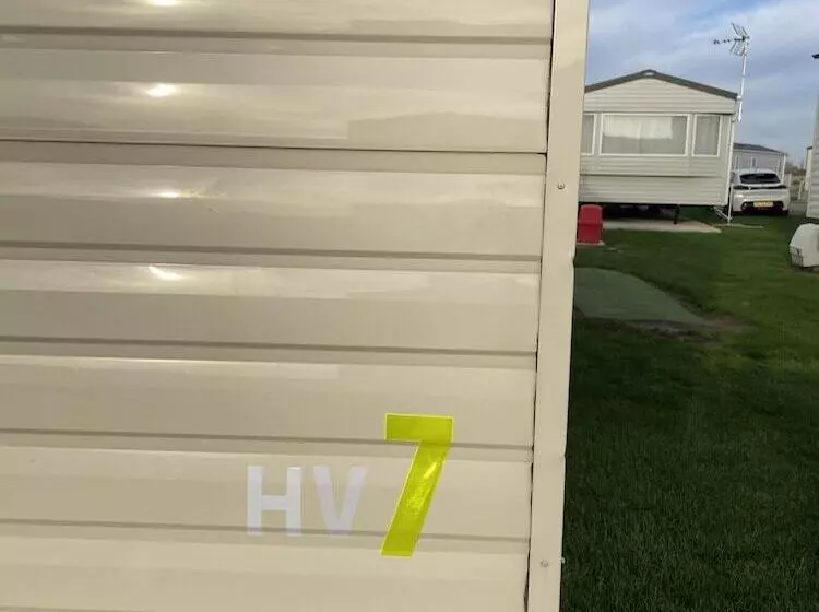 Impeccable 4 Bed Caravan In Clacton On Sea