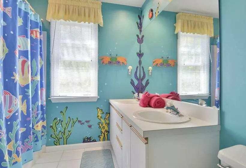 Linger Longer By Avantstay Key West Walkable Gated Community, Shared Pool Week Long Stays Only