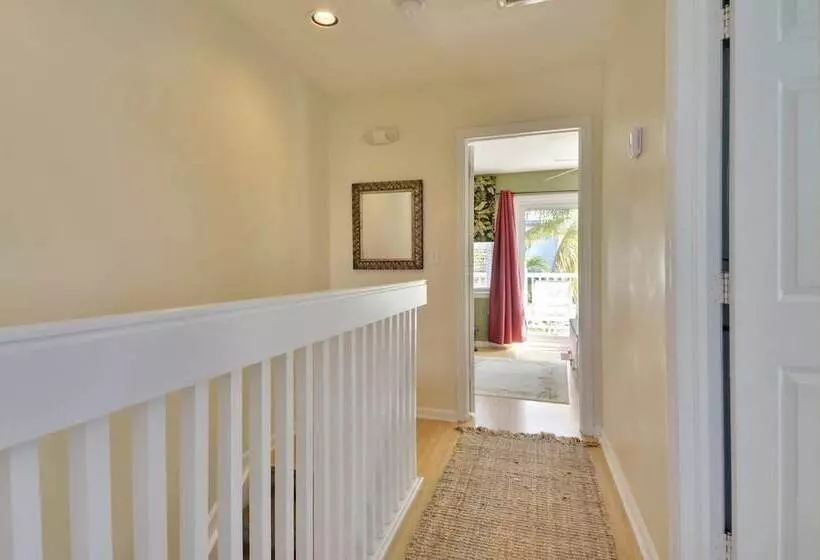 Linger Longer By Avantstay Key West Walkable Gated Community, Shared Pool Week Long Stays Only