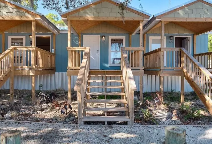 Motelli Fiddler S Restaurant And Resort