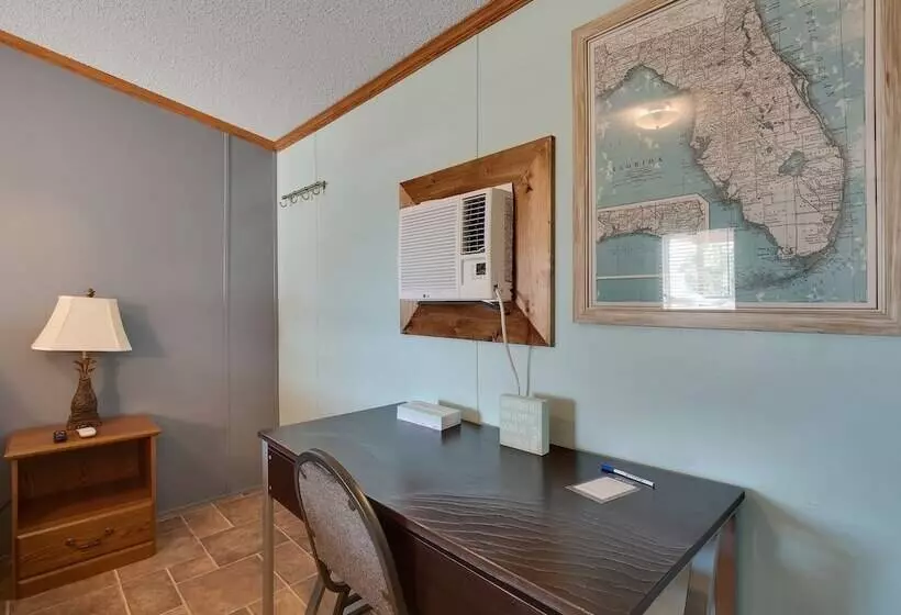 Motelli Fiddler S Restaurant And Resort