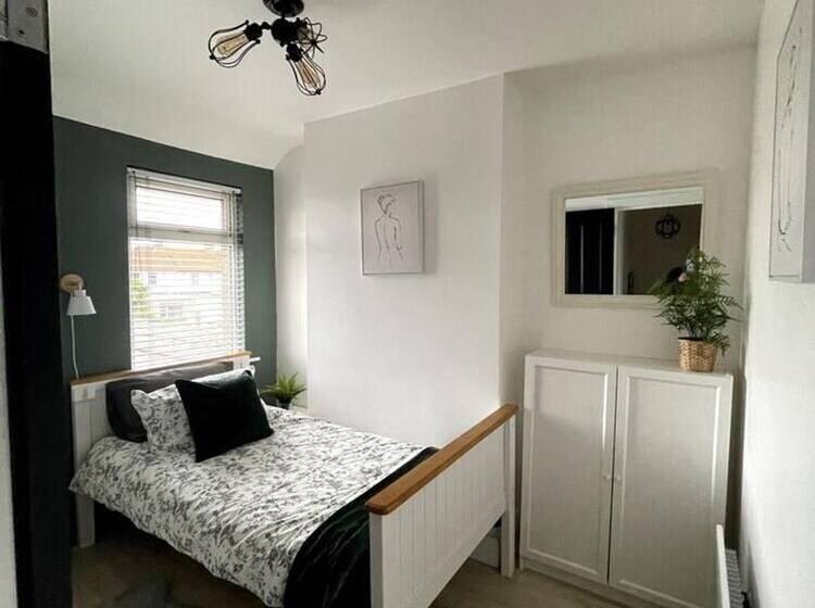 إقامة Captivating House In Bangor, Northern Ireland