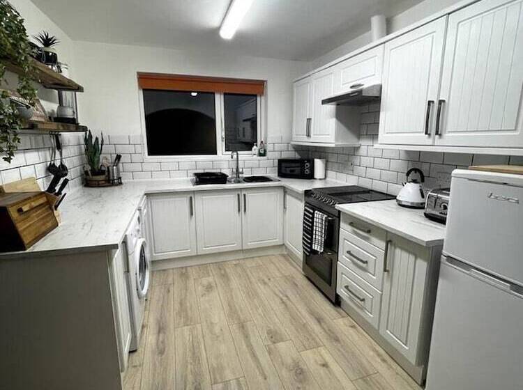 إقامة Captivating House In Bangor, Northern Ireland