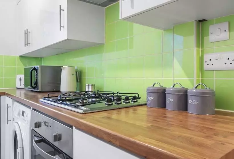 Residenssi Inviting 2 Bed House In Milton Keynes   Netflix