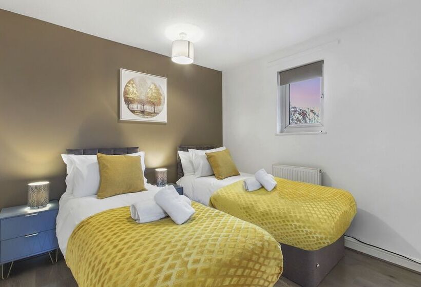 إقامة Inviting 2 Bed House In Milton Keynes   Netflix