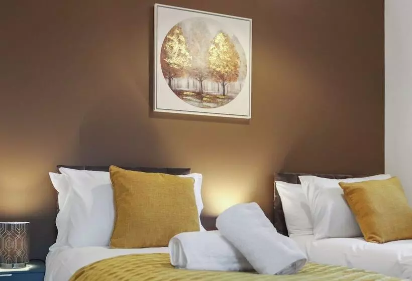 Residenssi Inviting 2 Bed House In Milton Keynes   Netflix